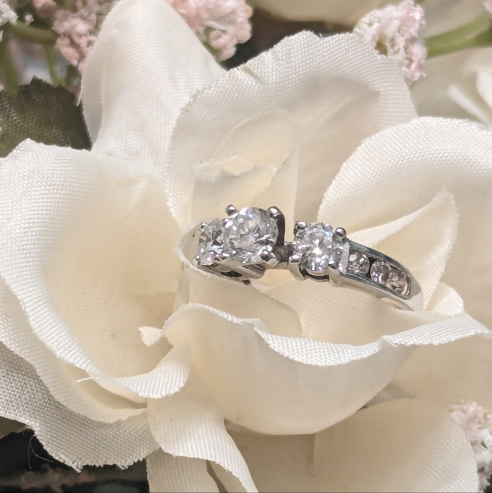 Offers??? Genuine  1.5ct real diamond ring. Kays - Picture 3 of 12